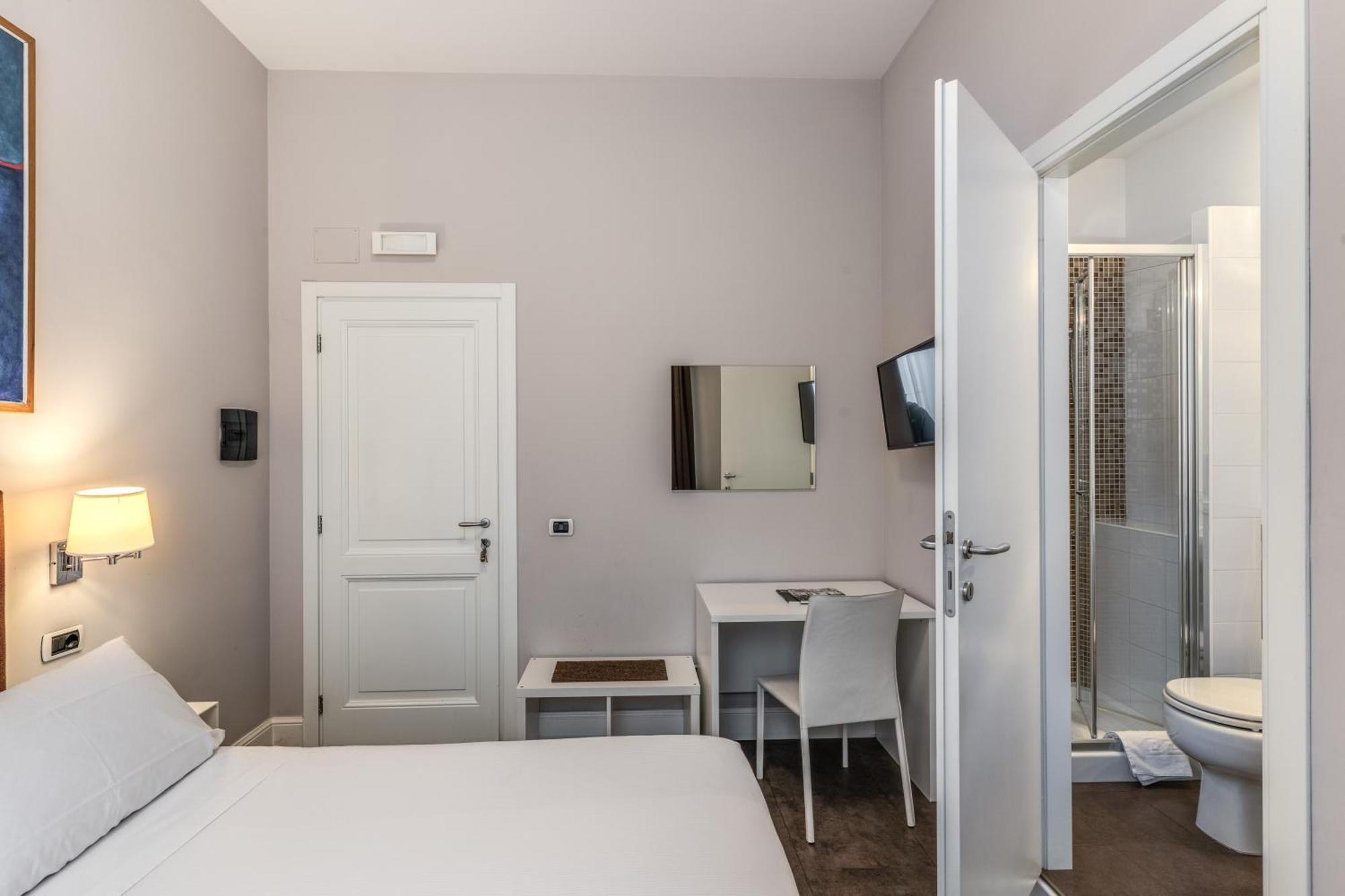 Guest House Cavour 278 Рим Екстер'єр фото