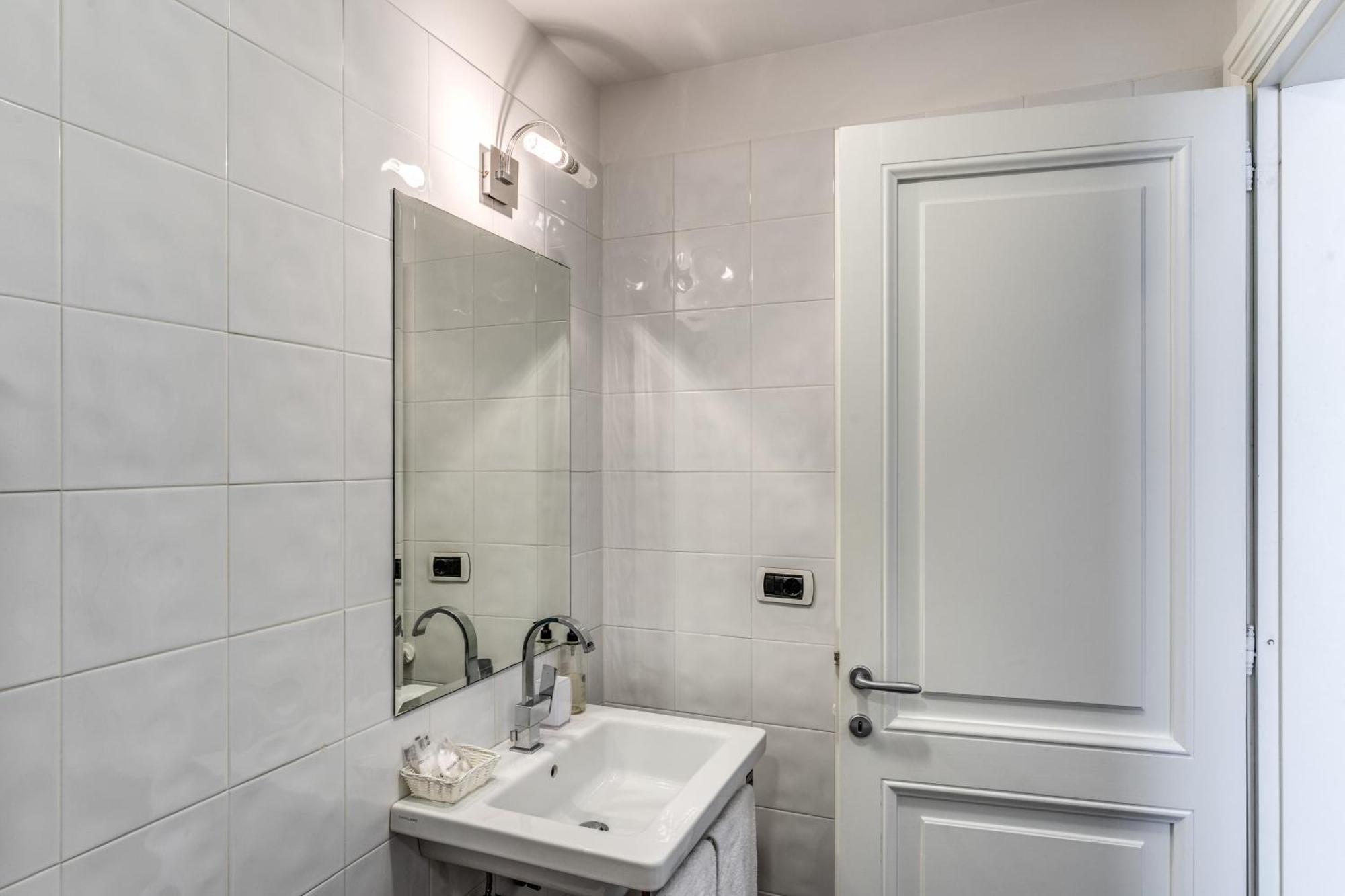 Guest House Cavour 278 Рим Екстер'єр фото