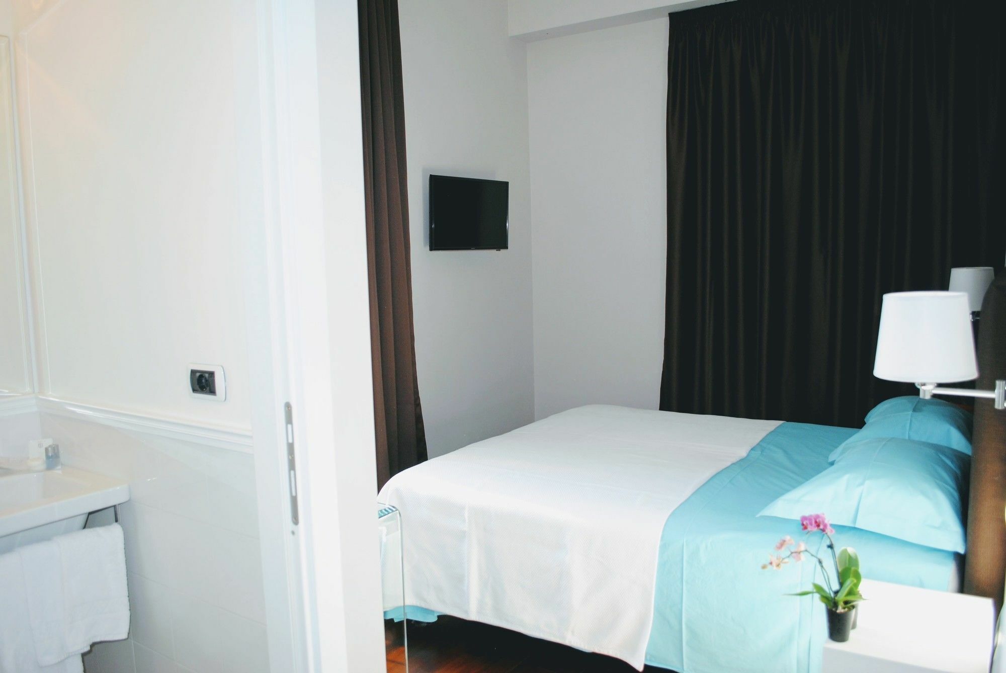 Guest House Cavour 278 Рим Екстер'єр фото